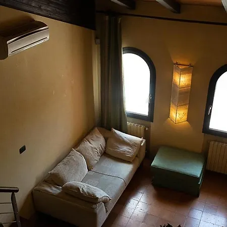 Incantevole Parcheggio Nel * Medolla