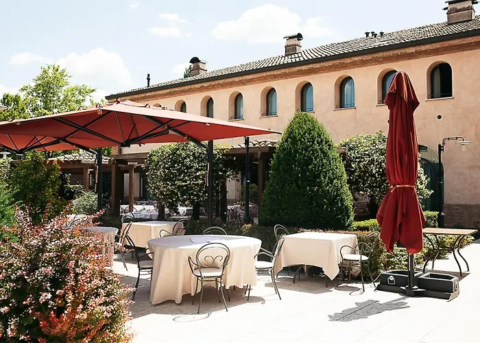 Incantevole Parcheggio Nel Medolla